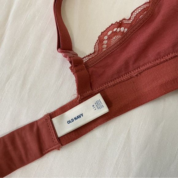 Old Navy Lace Nursing Bra - Picture 5 of 6